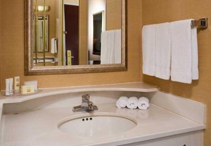 Courtyard By Marriott 3*