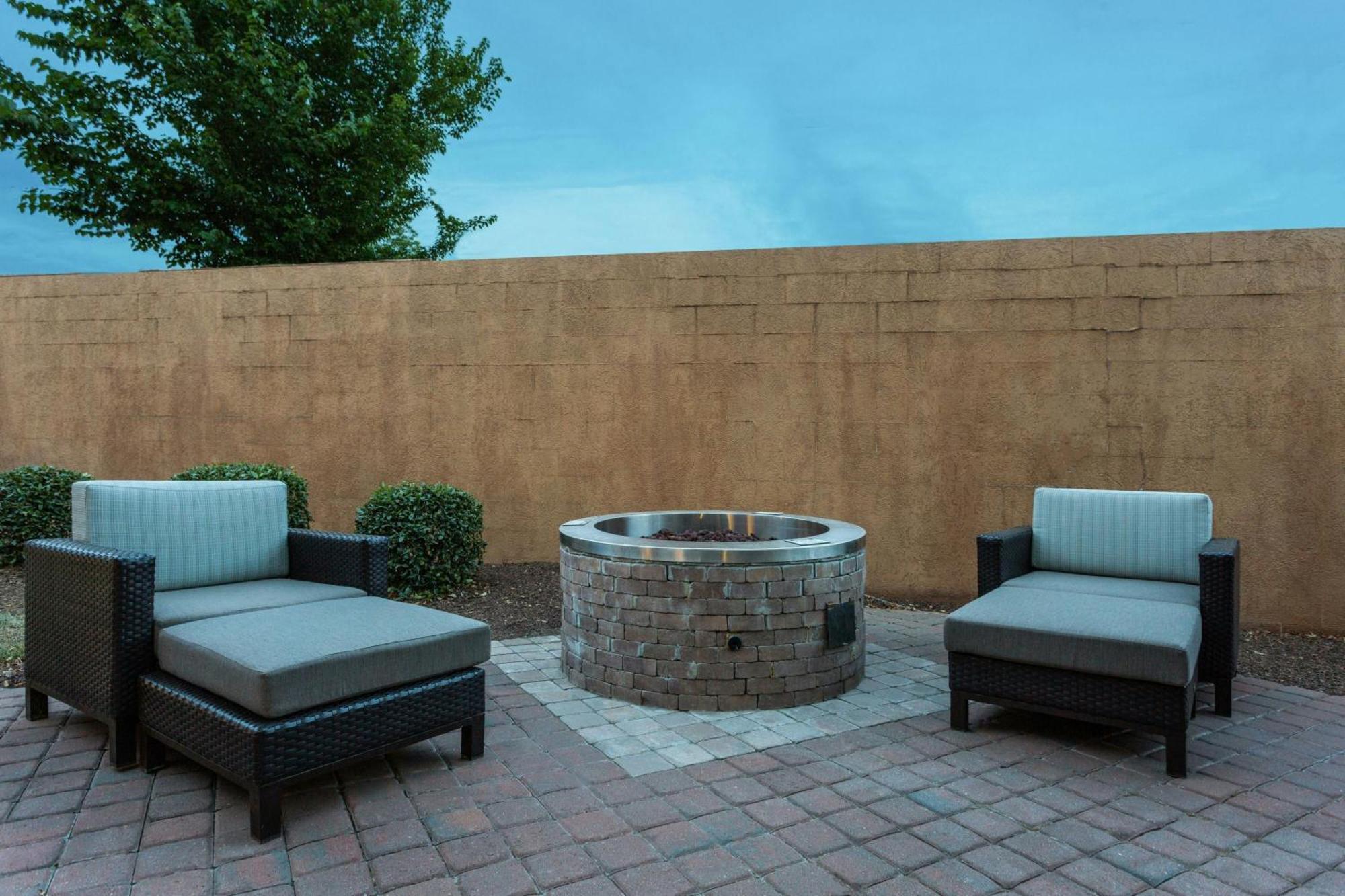 Courtyard By Marriott Hotel 3*