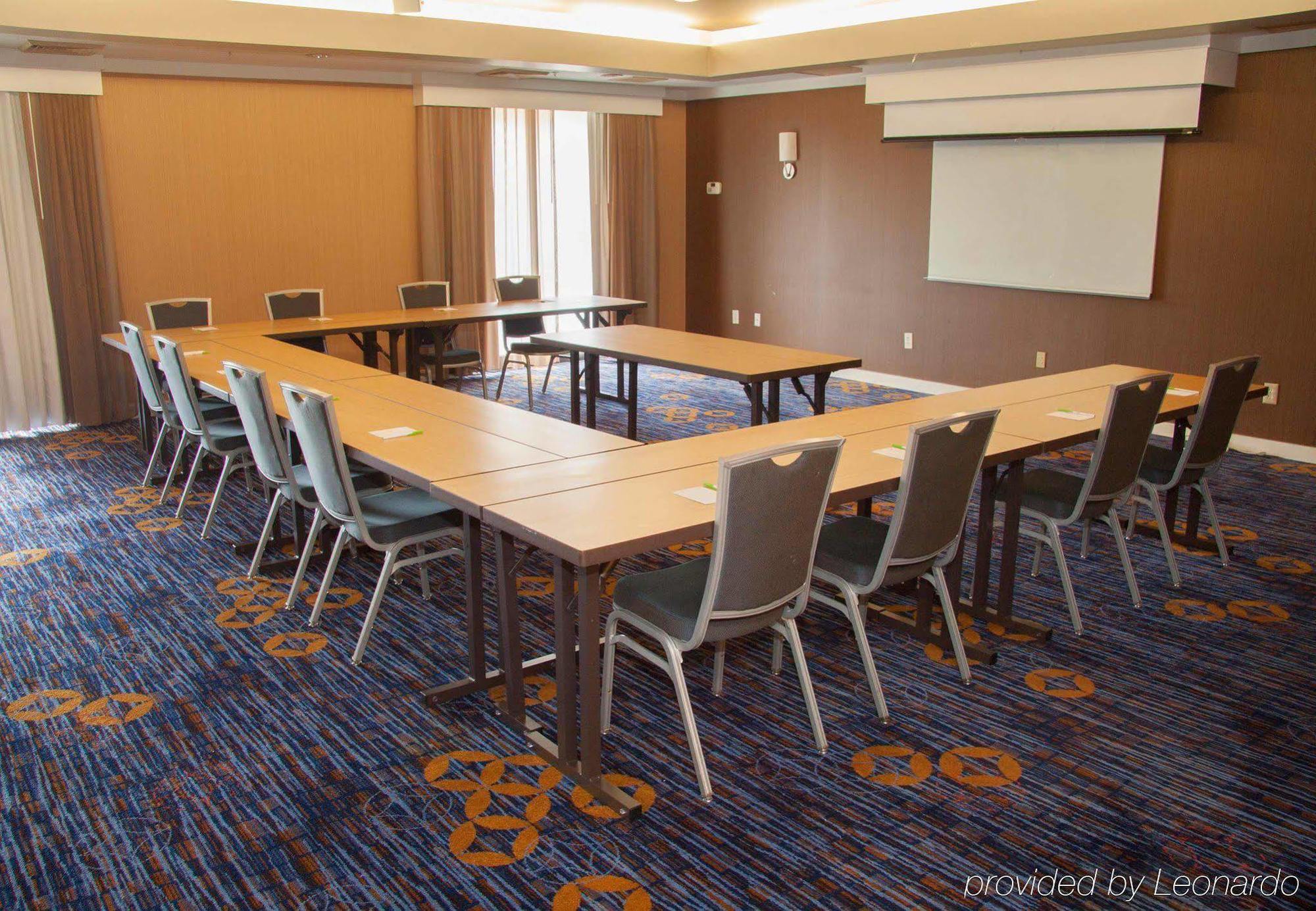 Courtyard By Marriott 3*